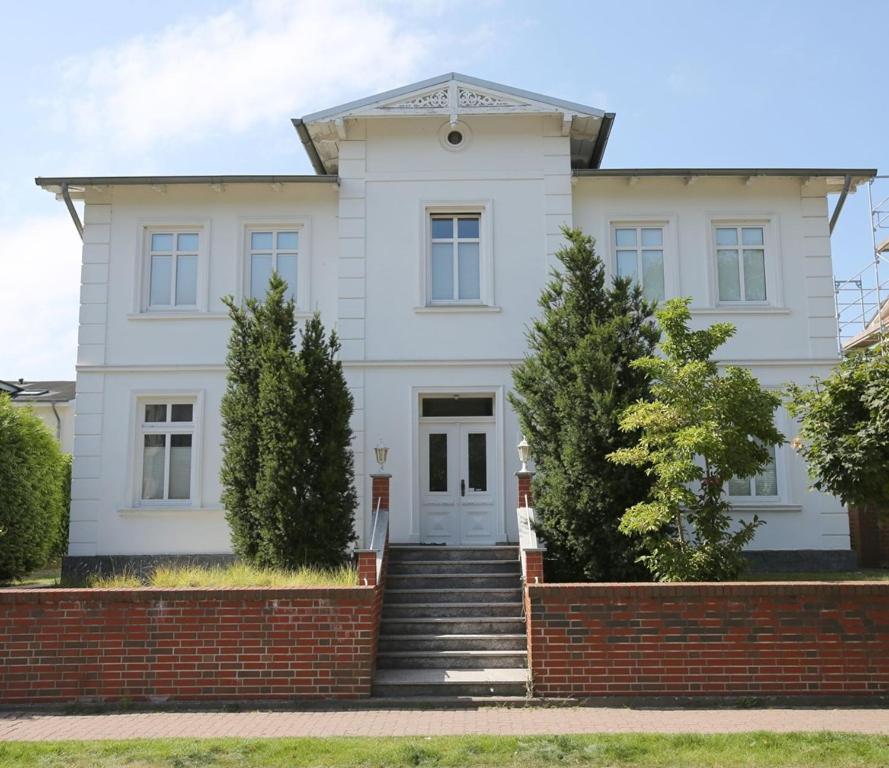 Strandnahe Fewo Mit 3 Schlafzimmern Und Balkon, Villa Vergissmeinnicht 02, Binz Ngoại thất bức ảnh